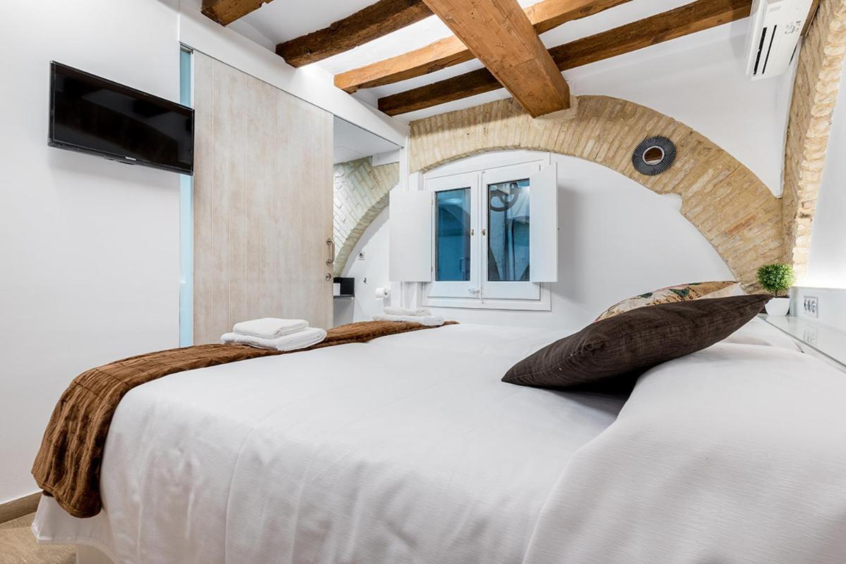 Hostal 977 ตาร์ราโกนา ภายนอก รูปภาพ