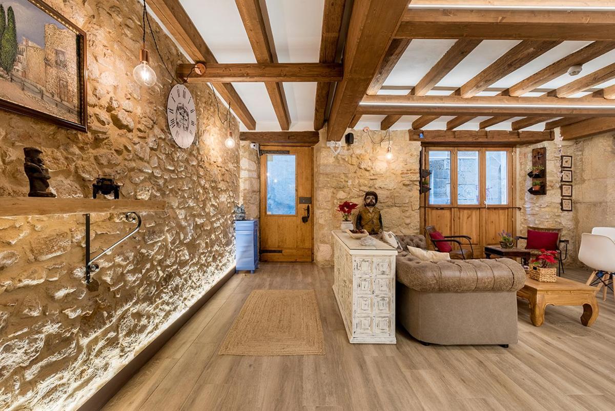 Hostal 977 ตาร์ราโกนา ภายนอก รูปภาพ