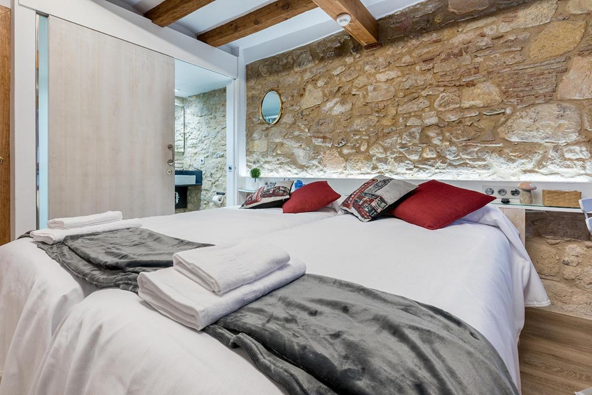 Hostal 977 ตาร์ราโกนา ภายนอก รูปภาพ