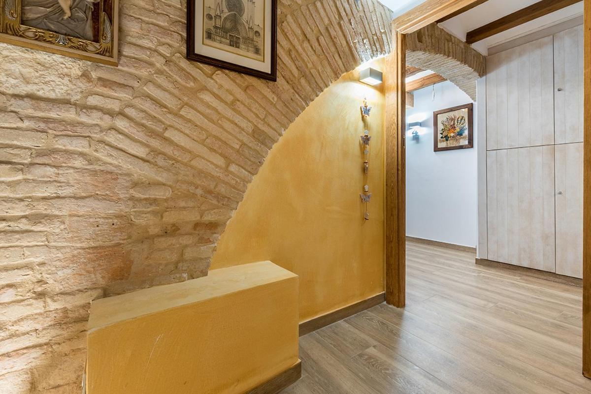 Hostal 977 ตาร์ราโกนา ภายนอก รูปภาพ