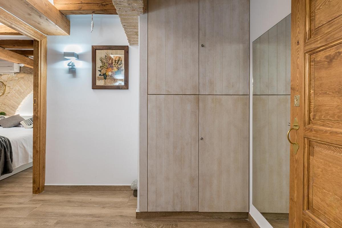 Hostal 977 ตาร์ราโกนา ภายนอก รูปภาพ