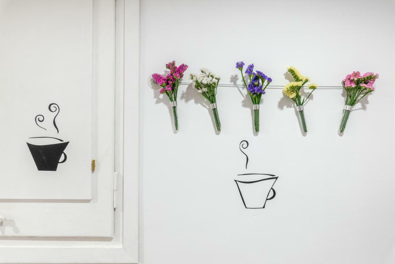 Hostal 977 ตาร์ราโกนา ภายนอก รูปภาพ