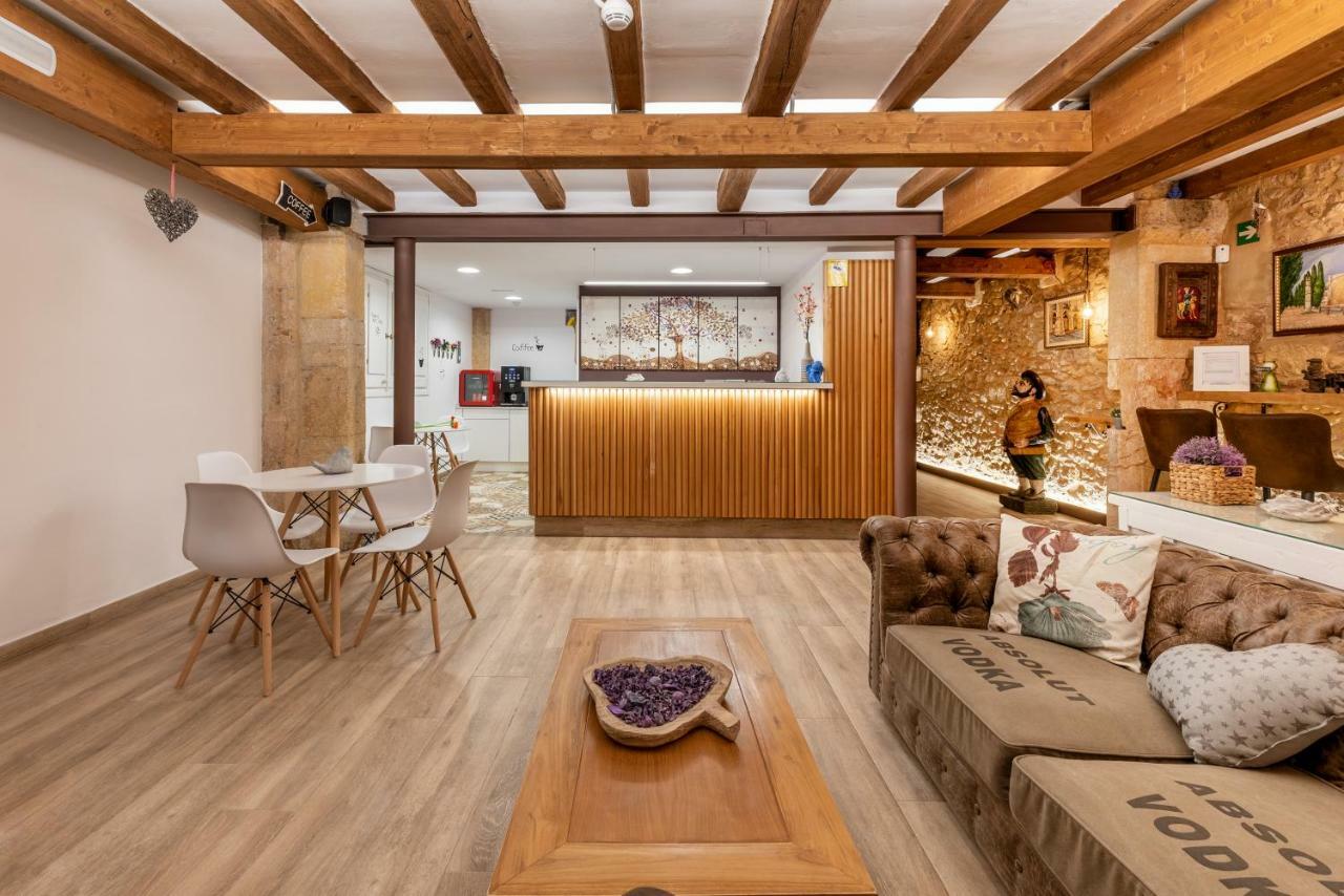 Hostal 977 ตาร์ราโกนา ภายนอก รูปภาพ